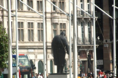 024.2025-08-10-11-Central-London.-24-Sir-Winston-looks-on